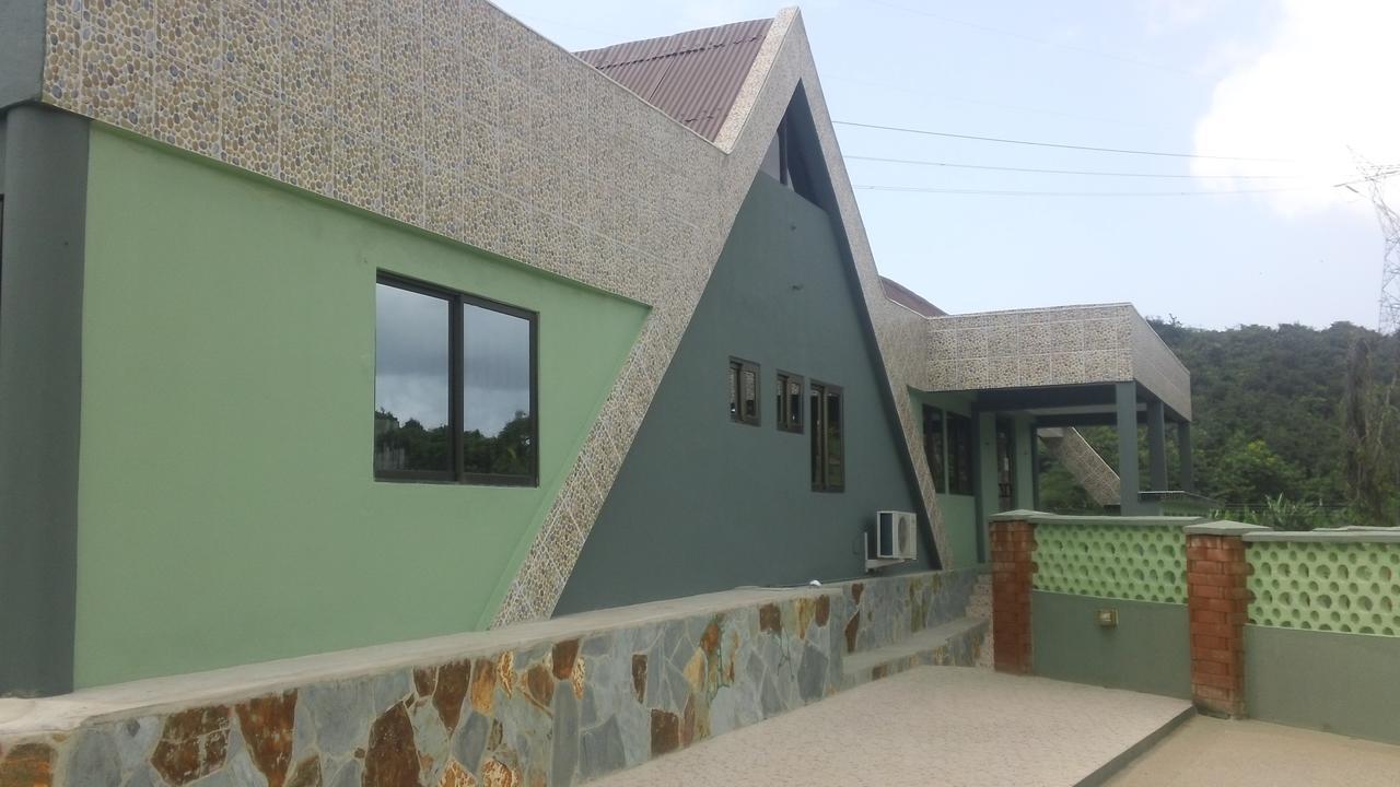 Mama Lee'S Lodge Yamoransa Esterno foto
